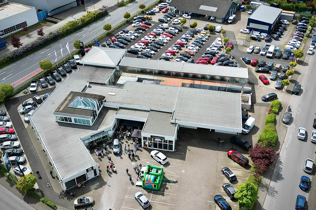 Dronenaufnahme des Firmengebiets